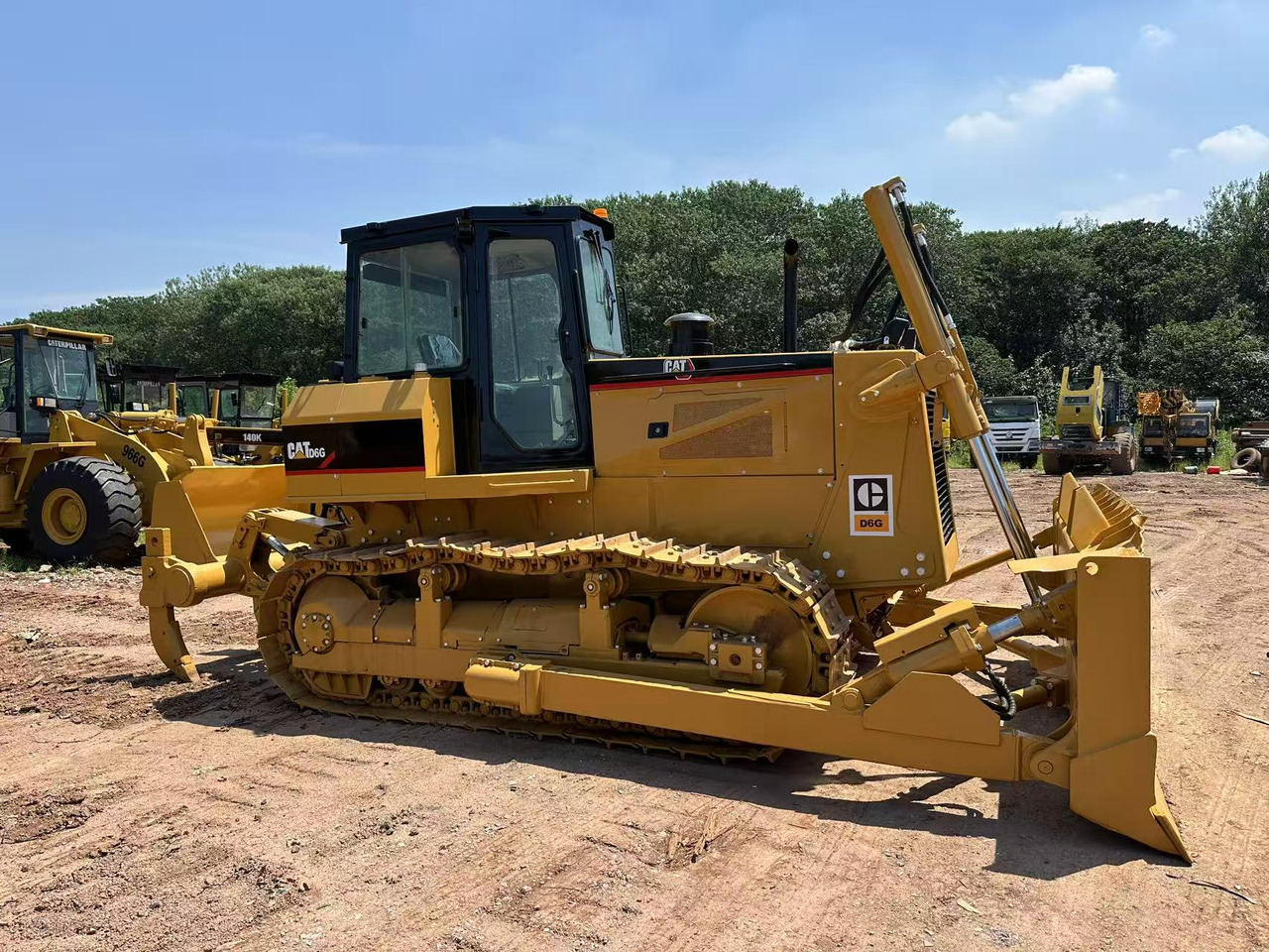 CAT D6G bulldozer - بلدوزر: صور 2 CAT D6G bulldozer - بلدوزر: صور 2