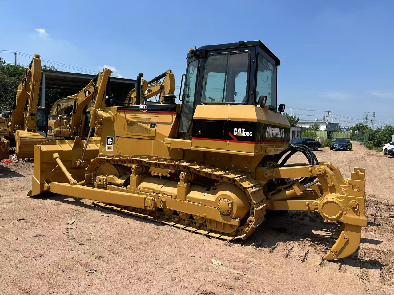 CAT D6G - بلدوزر: صور 1 CAT D6G - بلدوزر: صور 1
