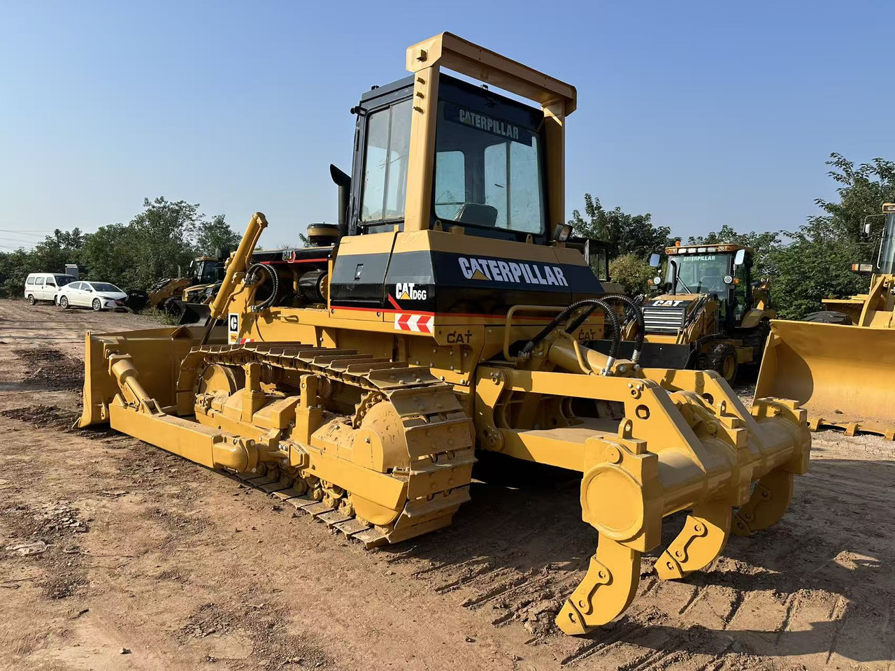 CAT D6G - بلدوزر: صور 4 CAT D6G - بلدوزر: صور 4