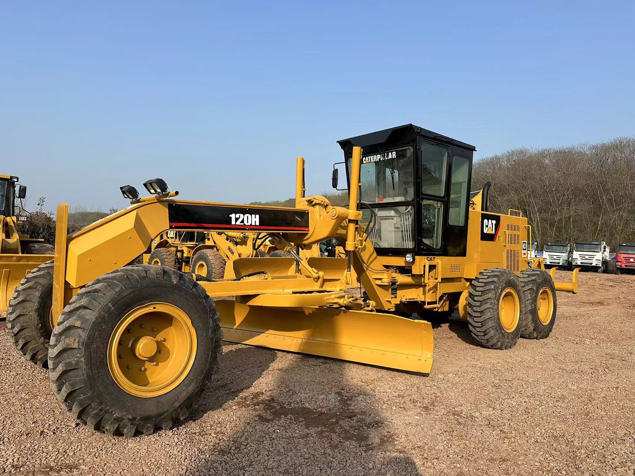 CATERPILLAR 120H motor grader - آلة تسوية الأرض: صور 2 CATERPILLAR 120H motor grader - آلة تسوية الأرض: صور 2