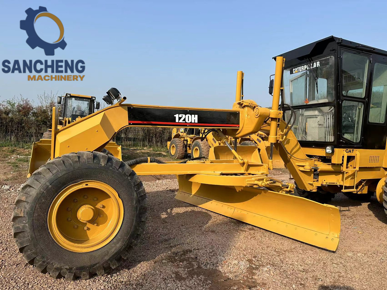 CATERPILLAR 120H motor grader - آلة تسوية الأرض: صور 5 CATERPILLAR 120H motor grader - آلة تسوية الأرض: صور 5