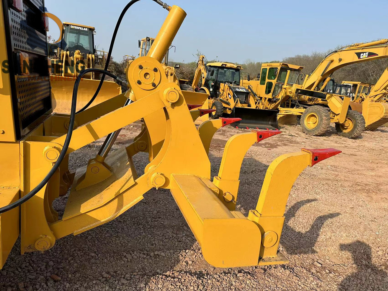 CATERPILLAR 120H - آلة تسوية الأرض: صور 5 CATERPILLAR 120H - آلة تسوية الأرض: صور 5