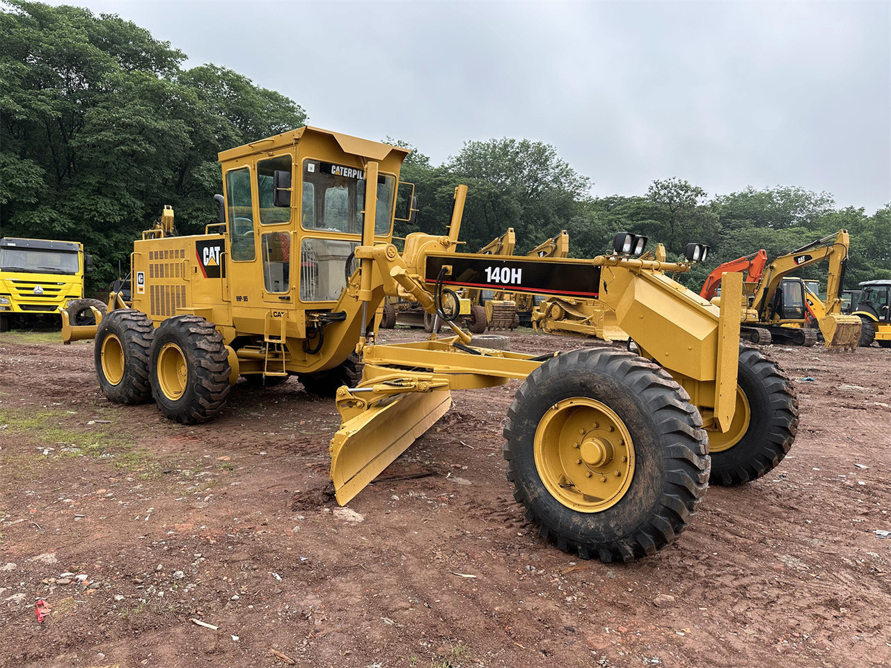 CATERPILLAR 140H - آلة تسوية الأرض: صور 2 CATERPILLAR 140H - آلة تسوية الأرض: صور 2