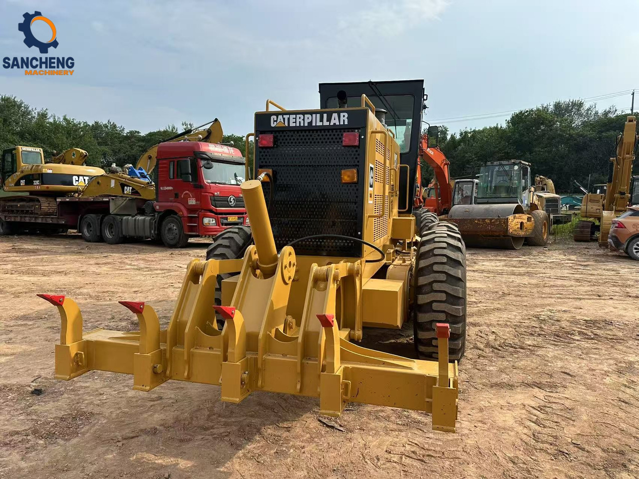آلة تسوية الأرض CATERPILLAR 140K motor grader: صور 8