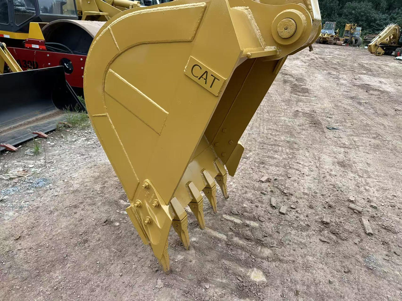 CATERPILLAR 320BL - حفارات زحافة: صور 4 CATERPILLAR 320BL - حفارات زحافة: صور 4