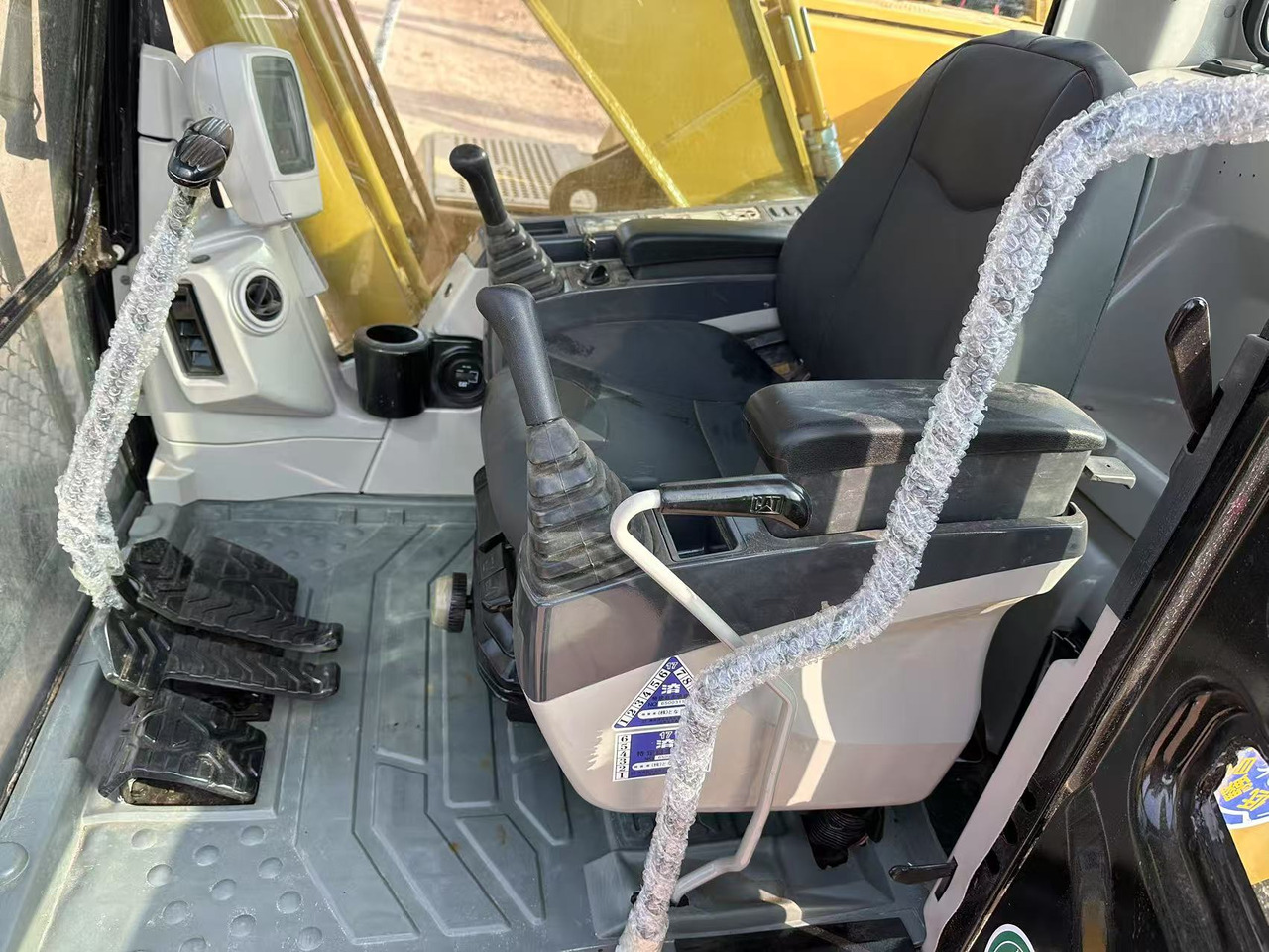 CATERPILLAR 320C - حفارات زحافة: صور 5 CATERPILLAR 320C - حفارات زحافة: صور 5