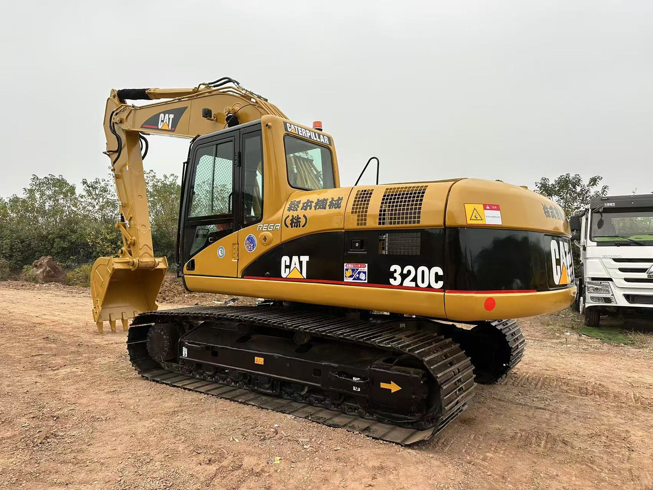 CATERPILLAR 320C - حفارات زحافة: صور 4 CATERPILLAR 320C - حفارات زحافة: صور 4