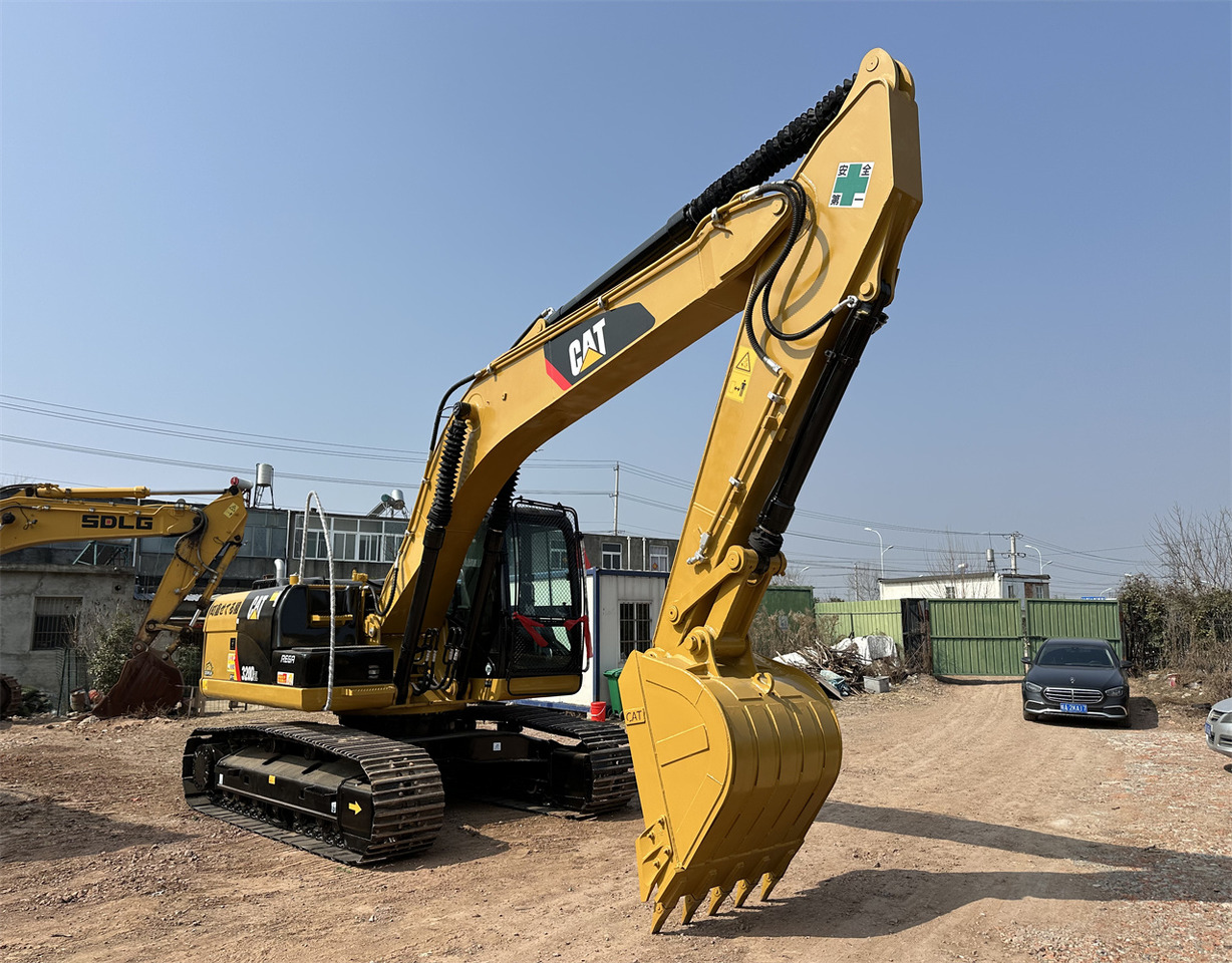 CATERPILLAR 320D2L - حفارات زحافة: صور 3 CATERPILLAR 320D2L - حفارات زحافة: صور 3