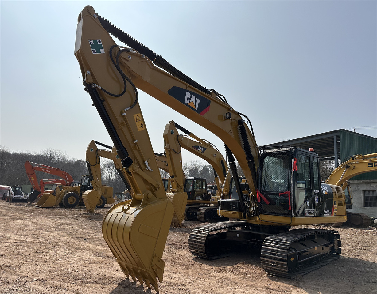 CATERPILLAR 320D2L - حفارات زحافة: صور 5 CATERPILLAR 320D2L - حفارات زحافة: صور 5