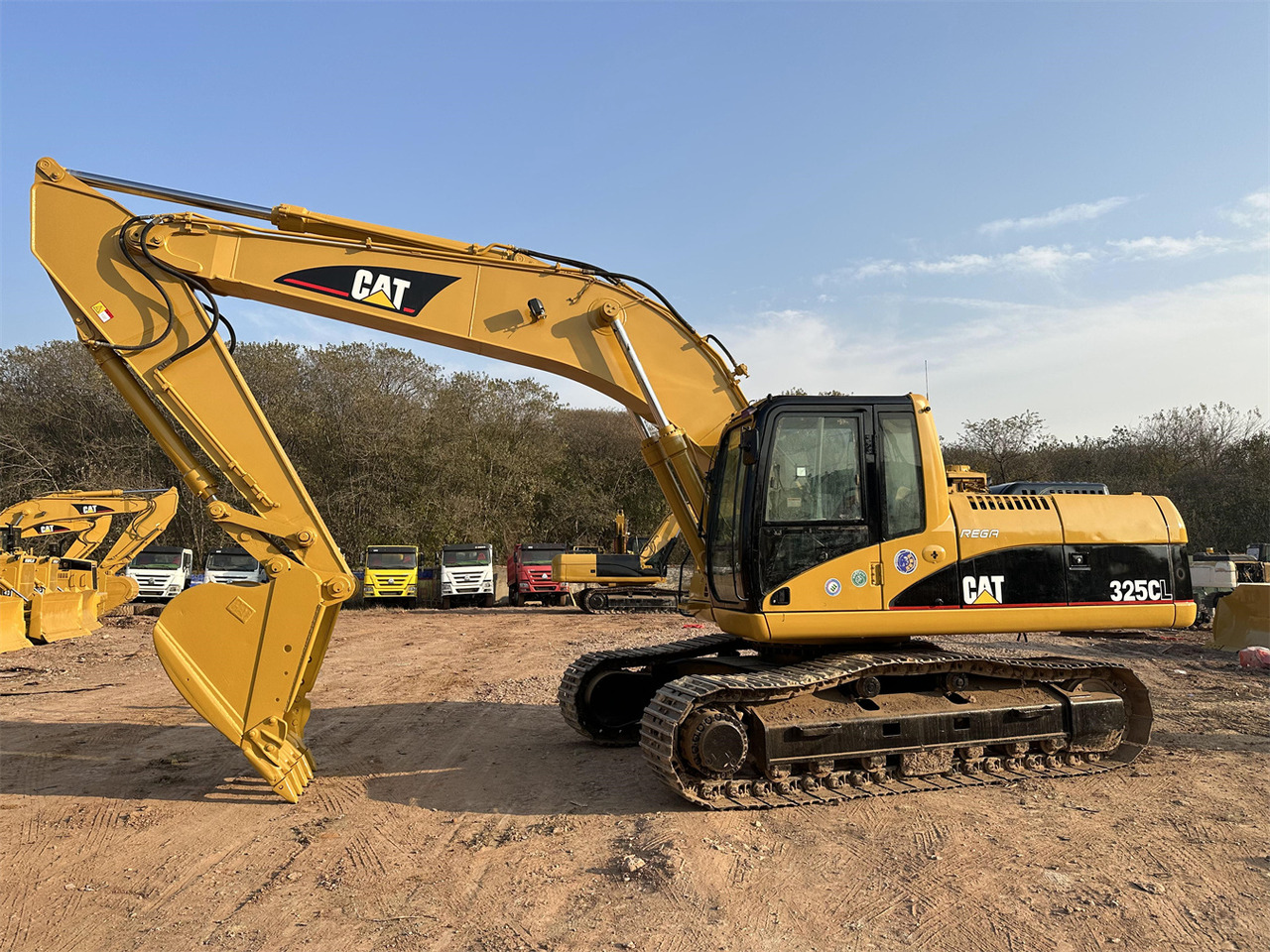 CATERPILLAR 325C - حفارات زحافة: صور 3 CATERPILLAR 325C - حفارات زحافة: صور 3
