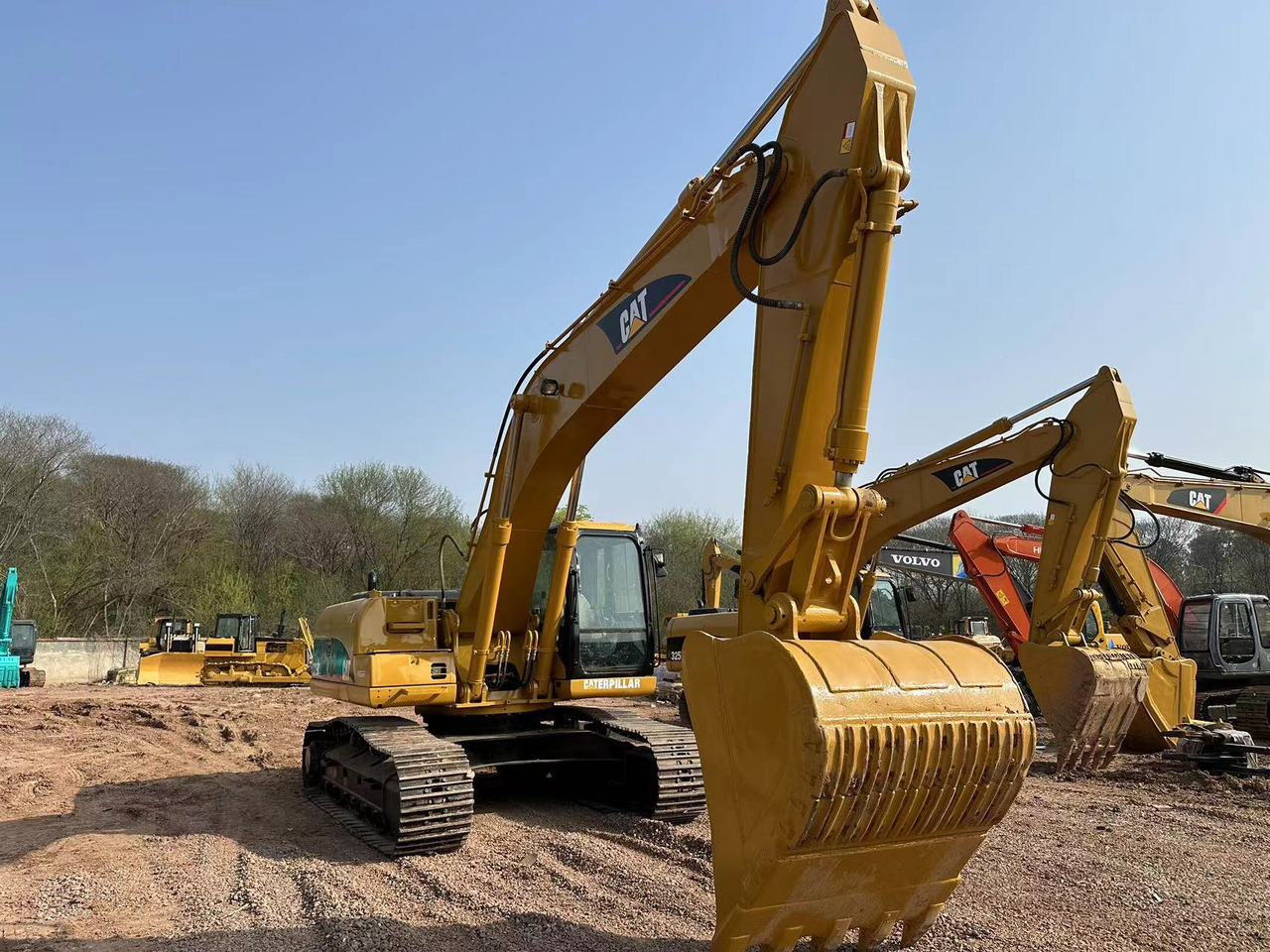 CATERPILLAR 325C - حفارات زحافة: صور 3 CATERPILLAR 325C - حفارات زحافة: صور 3