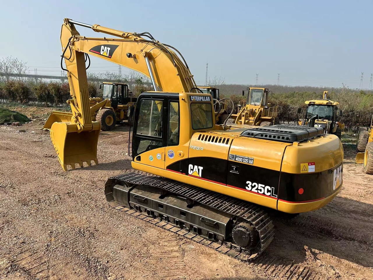 CATERPILLAR 325C - حفارات زحافة: صور 5 CATERPILLAR 325C - حفارات زحافة: صور 5