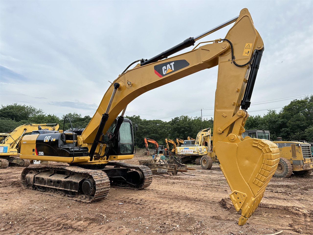 CATERPILLAR 330D - حفارات زحافة: صور 1 CATERPILLAR 330D - حفارات زحافة: صور 1