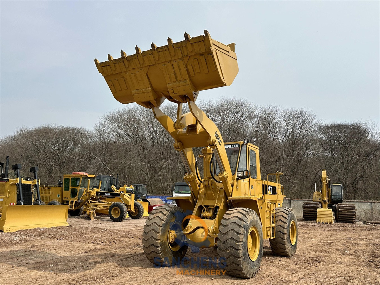 اللودر بعجل CATERPILLAR 966C: صور 7