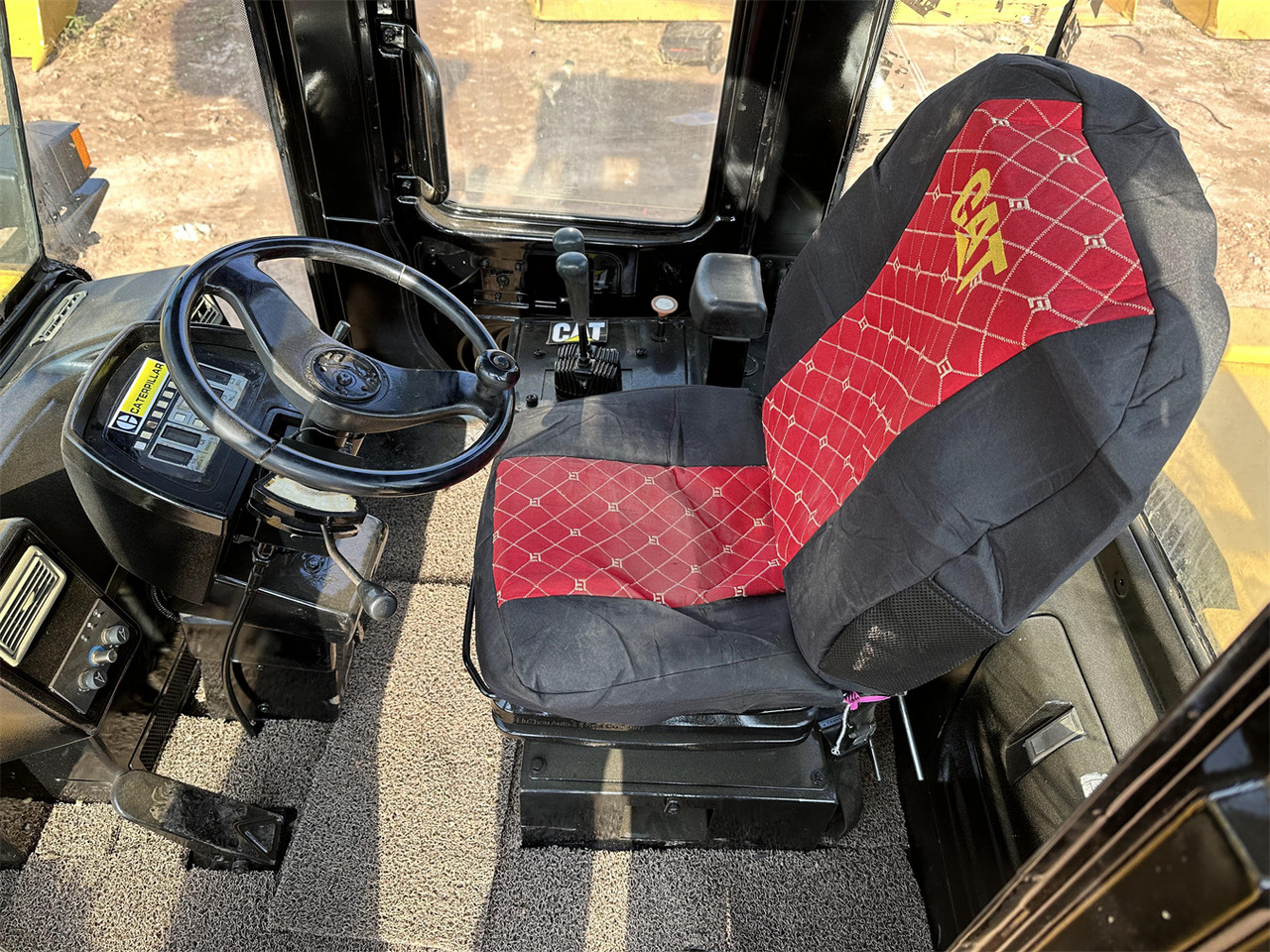 اللودر بعجل CATERPILLAR 966G: صور 8 اللودر بعجل CATERPILLAR 966G: صور 8