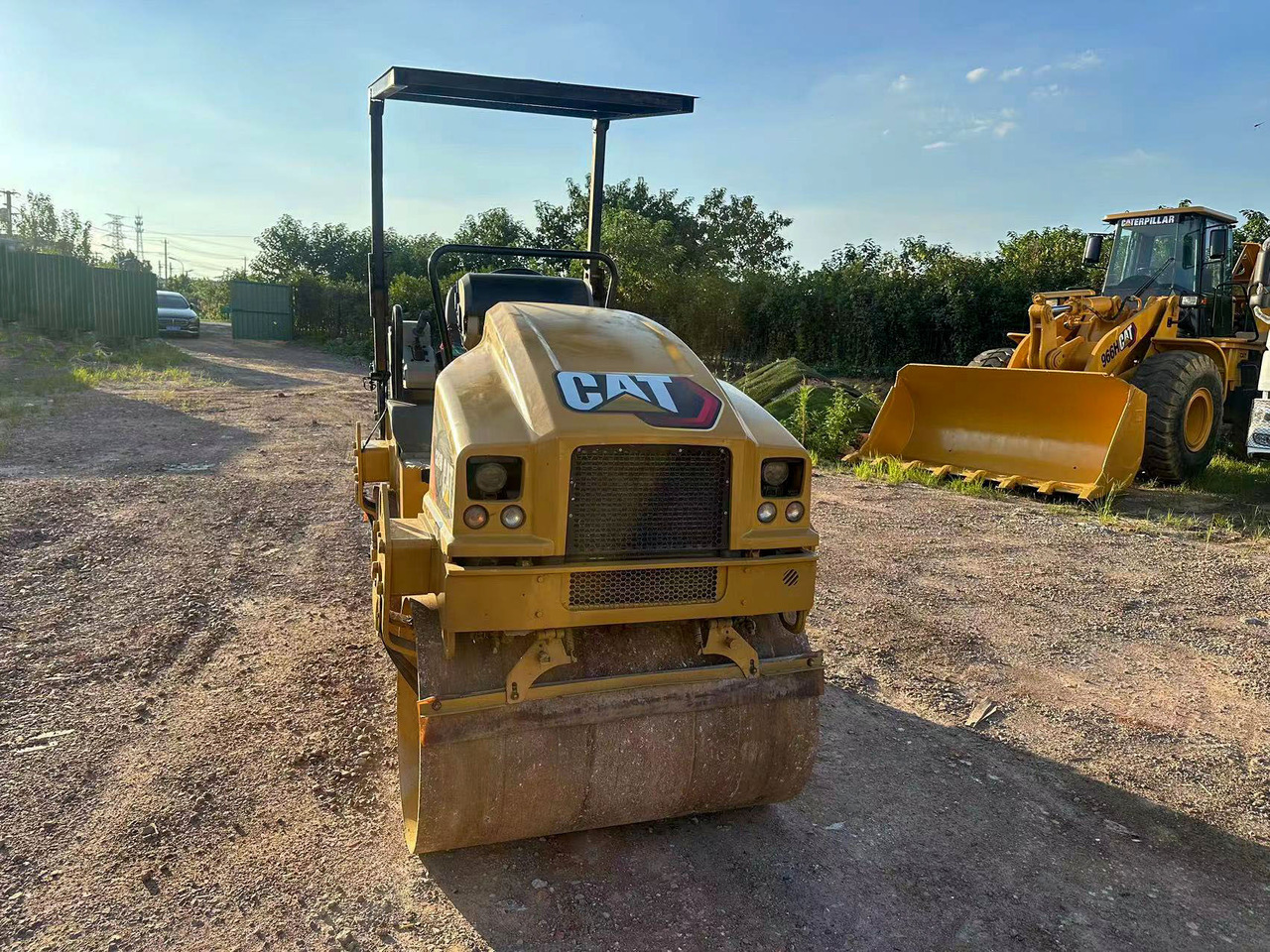 CATERPILLAR CB24B - مدحلة: صور 5 CATERPILLAR CB24B - مدحلة: صور 5