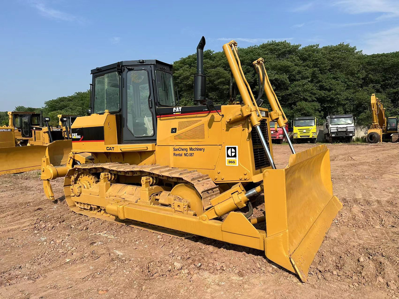 CATERPILLAR D6G Crawler Dozer - بلدوزر: صور 2 CATERPILLAR D6G Crawler Dozer - بلدوزر: صور 2