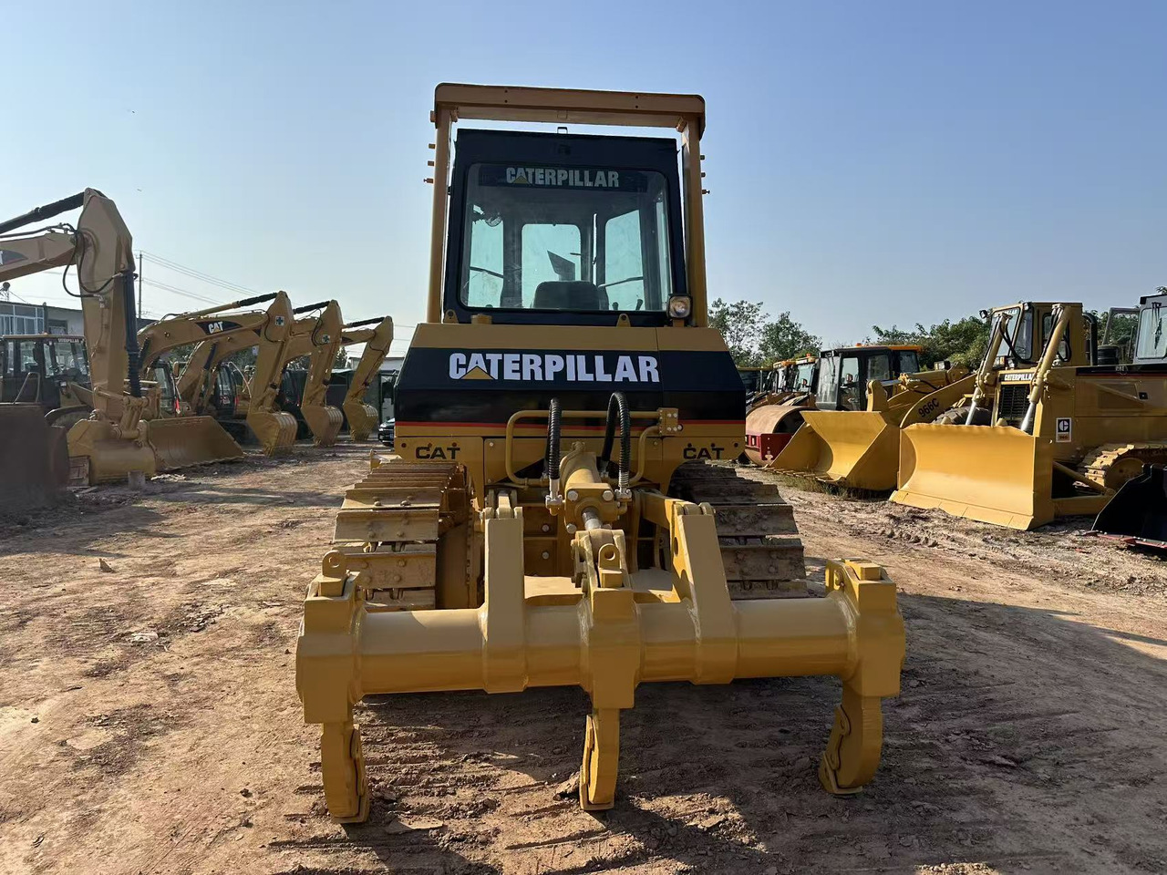 CATERPILLAR D6G Crawler Dozer - بلدوزر: صور 5 CATERPILLAR D6G Crawler Dozer - بلدوزر: صور 5