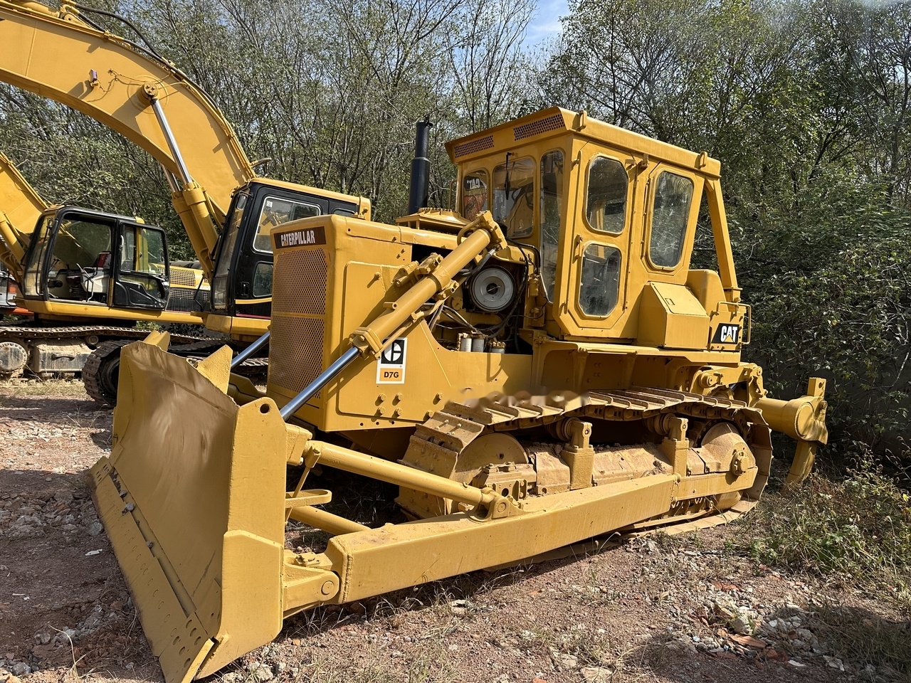 CATERPILLAR D7G - بلدوزر: صور 1 CATERPILLAR D7G - بلدوزر: صور 1