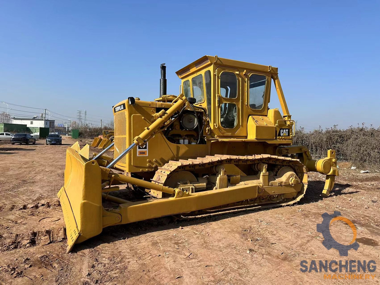 CATERPILLAR D8K - بلدوزر: صور 1 CATERPILLAR D8K - بلدوزر: صور 1