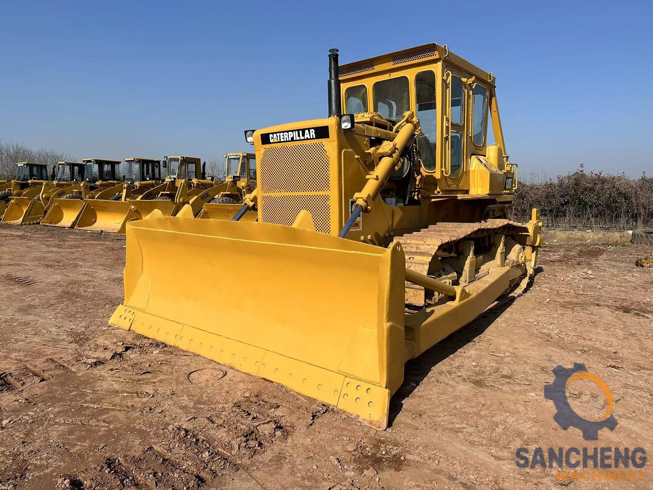 CATERPILLAR D8K - بلدوزر: صور 4 CATERPILLAR D8K - بلدوزر: صور 4