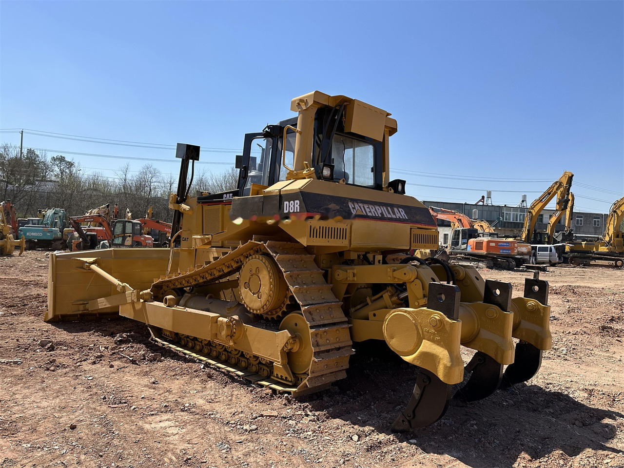 CATERPILLAR D8R - بلدوزر: صور 2 CATERPILLAR D8R - بلدوزر: صور 2