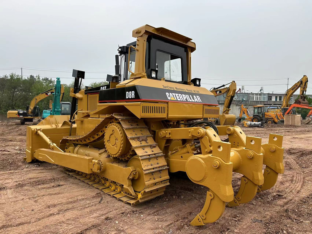 CATERPILLAR D8R - بلدوزر: صور 3 CATERPILLAR D8R - بلدوزر: صور 3