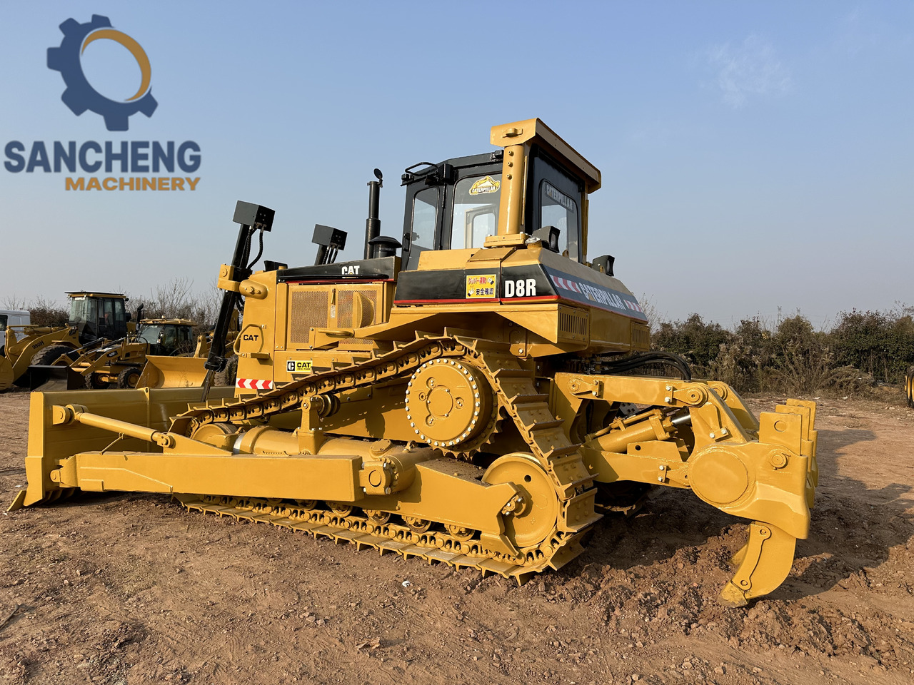 CATERPILLAR D8R - بلدوزر: صور 1 CATERPILLAR D8R - بلدوزر: صور 1