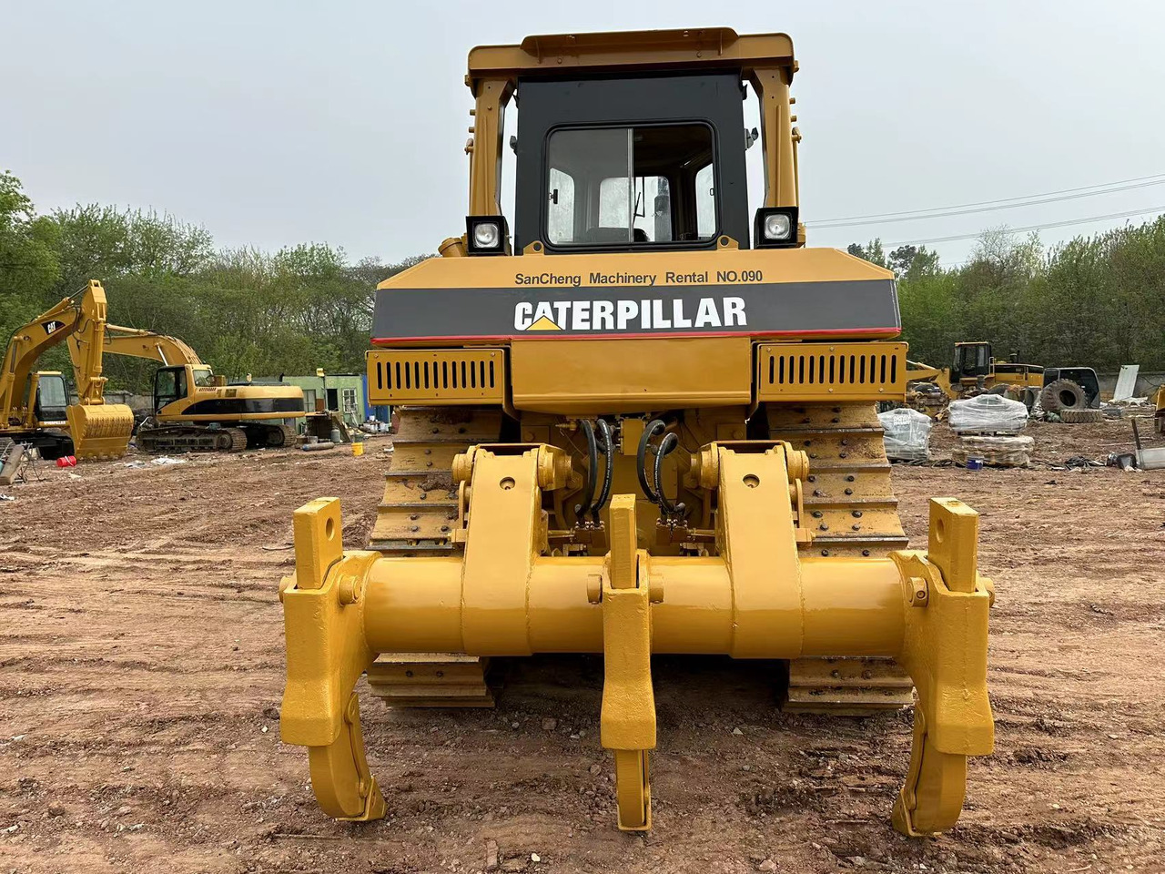 CATERPILLAR D8R - بلدوزر: صور 4 CATERPILLAR D8R - بلدوزر: صور 4