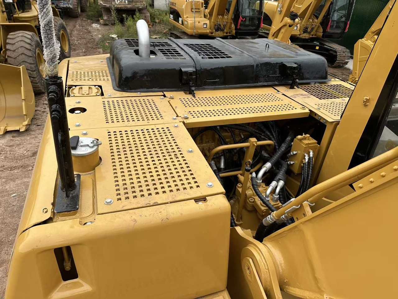 تأجير Caterpillar 320BL excavator Caterpillar 320BL excavator: صور 6 تأجير Caterpillar 320BL excavator Caterpillar 320BL excavator: صور 6