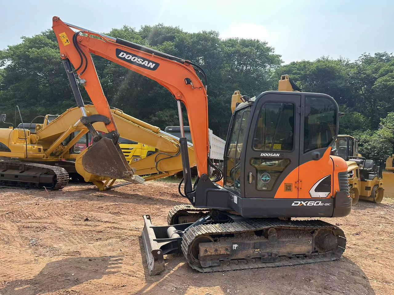 DOOSAN DX60 - حفارات زحافة: صور 2 DOOSAN DX60 - حفارات زحافة: صور 2