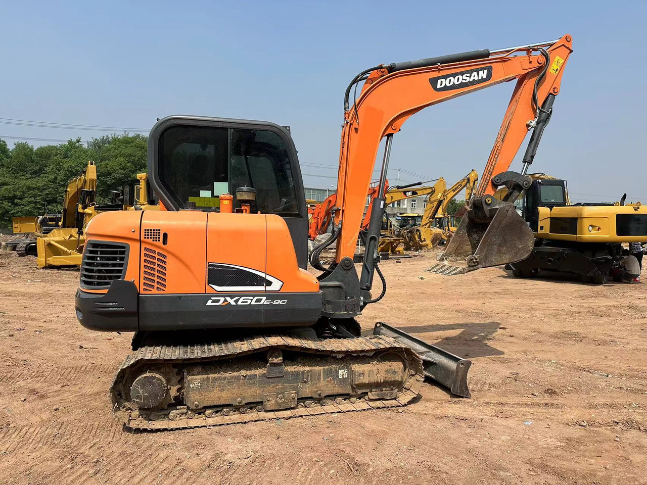 DOOSAN DX60 - حفارة مصغرة: صور 3 DOOSAN DX60 - حفارة مصغرة: صور 3