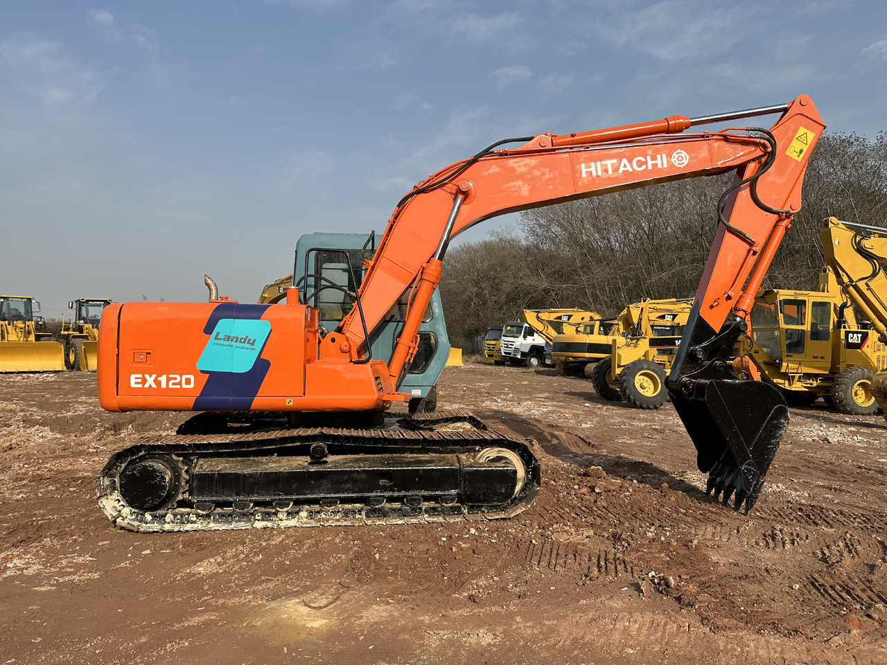 HITACHI EX120 - حفارات زحافة: صور 1 HITACHI EX120 - حفارات زحافة: صور 1