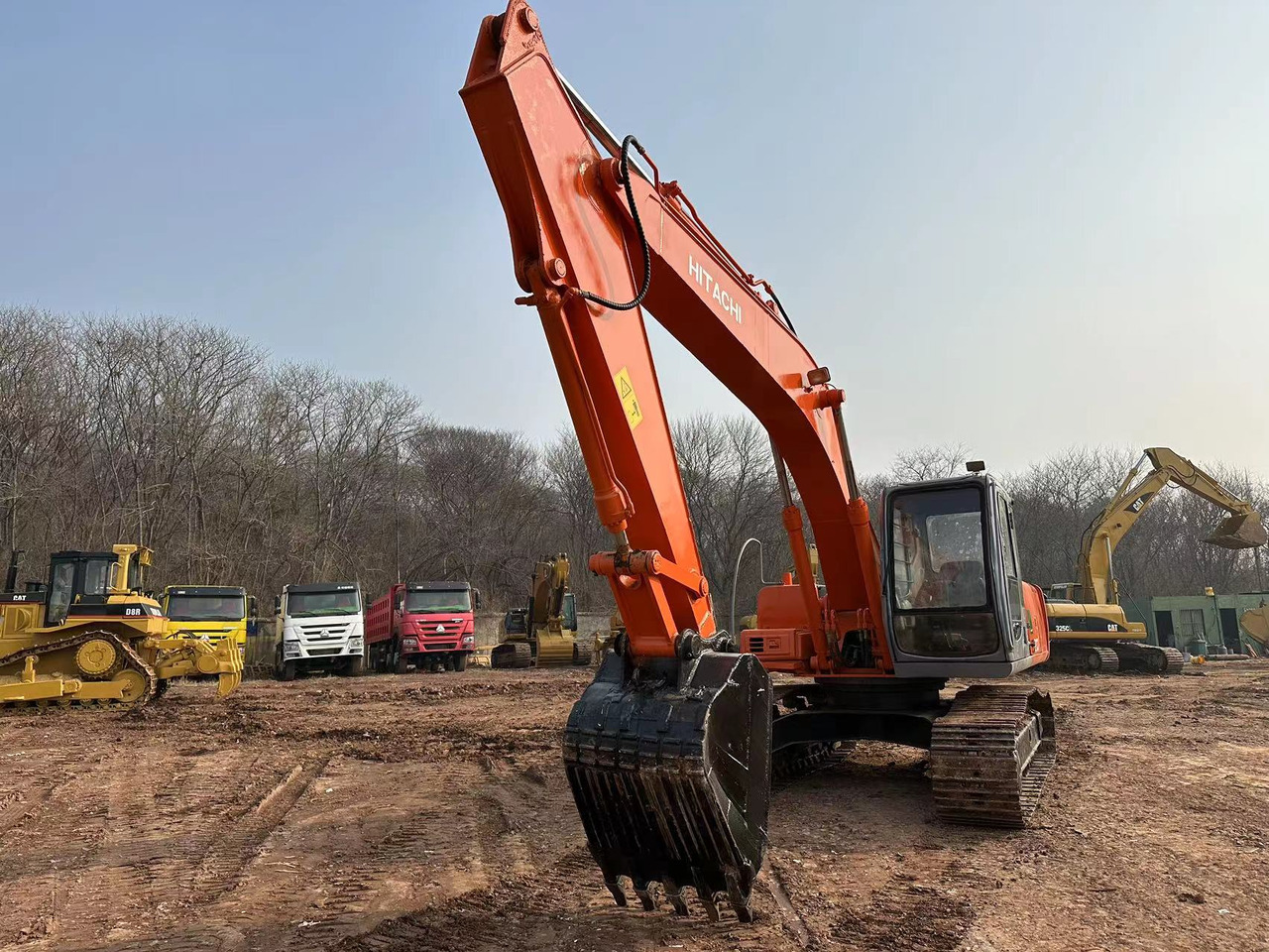 HITACHI EX200 - حفارة: صور 5 HITACHI EX200 - حفارة: صور 5