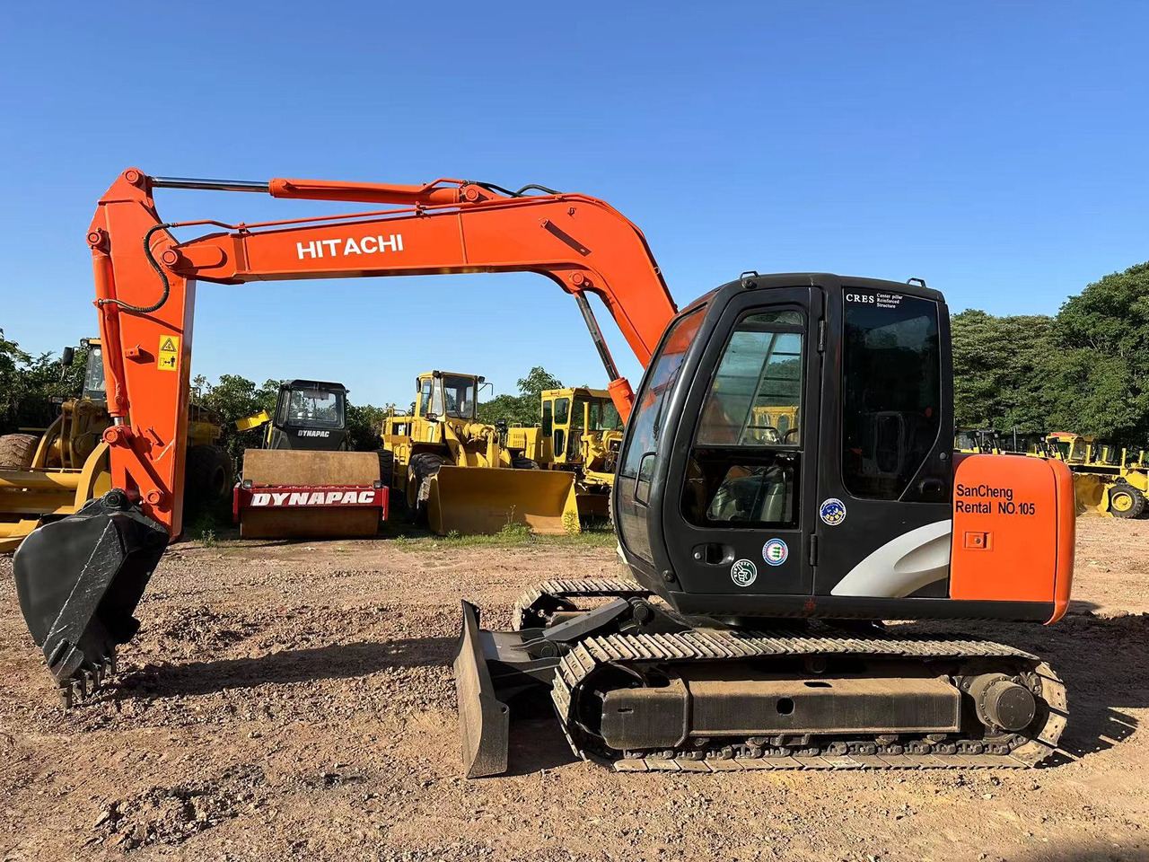HITACHI ZAXIS ZX70 - حفارة مصغرة: صور 1 HITACHI ZAXIS ZX70 - حفارة مصغرة: صور 1