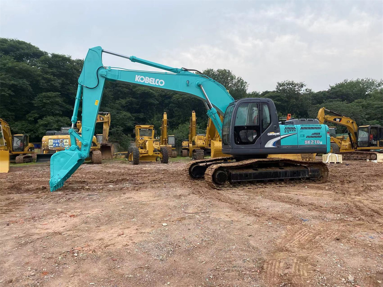 KOBELCO SK210LC-8 - حفارات زحافة: صور 1 KOBELCO SK210LC-8 - حفارات زحافة: صور 1