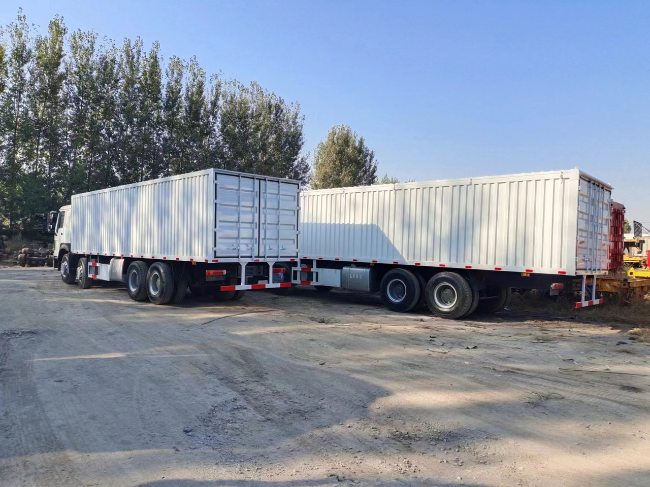 SINOTRUK 400 HOWO Box truck - متساوي شاحنة: صور 5 SINOTRUK 400 HOWO Box truck - متساوي شاحنة: صور 5