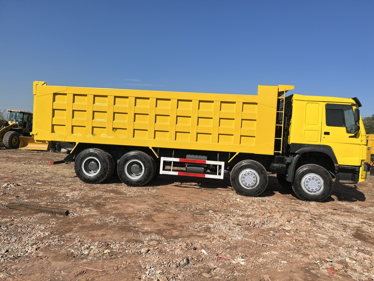 SINOTRUK HOWO 371 Dump Truck 8x4 - قلابات: صور 2 SINOTRUK HOWO 371 Dump Truck 8x4 - قلابات: صور 2