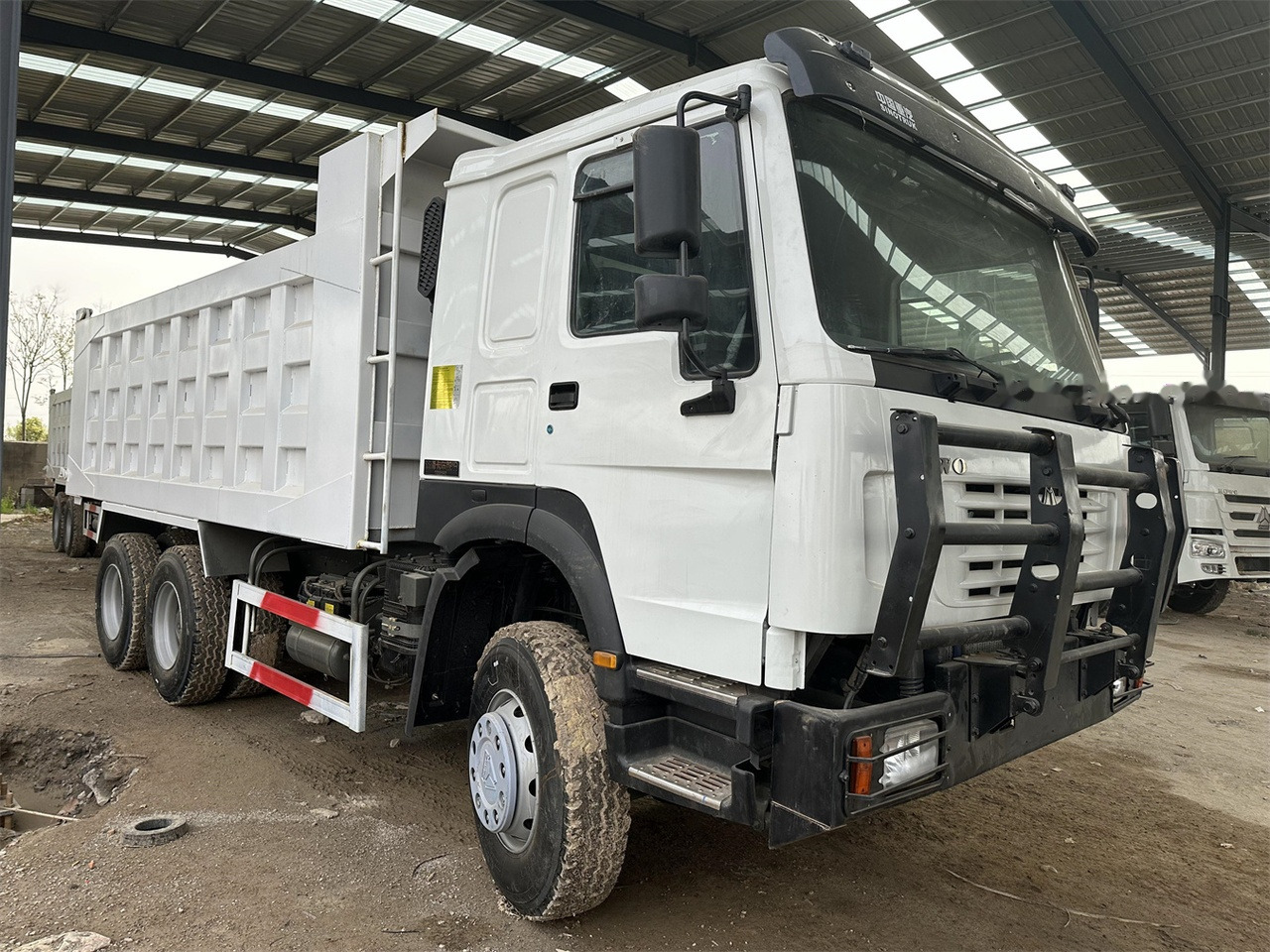 SINOTRUK HOWO 371 Dump Truck - قلابات: صور 2 SINOTRUK HOWO 371 Dump Truck - قلابات: صور 2