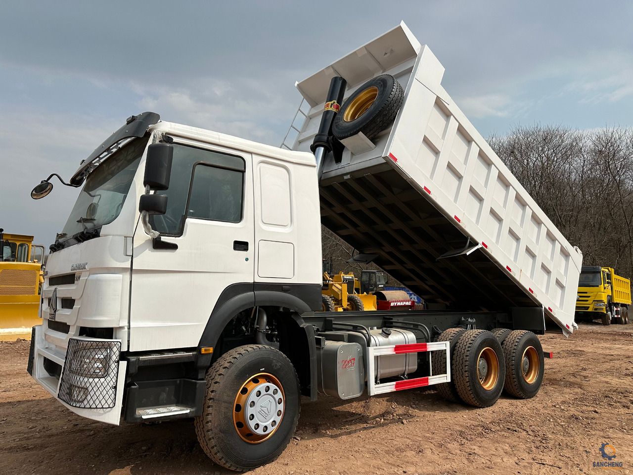 SINOTRUK HOWO 371hp 6x4 Dump truck - قلابات: صور 2 SINOTRUK HOWO 371hp 6x4 Dump truck - قلابات: صور 2
