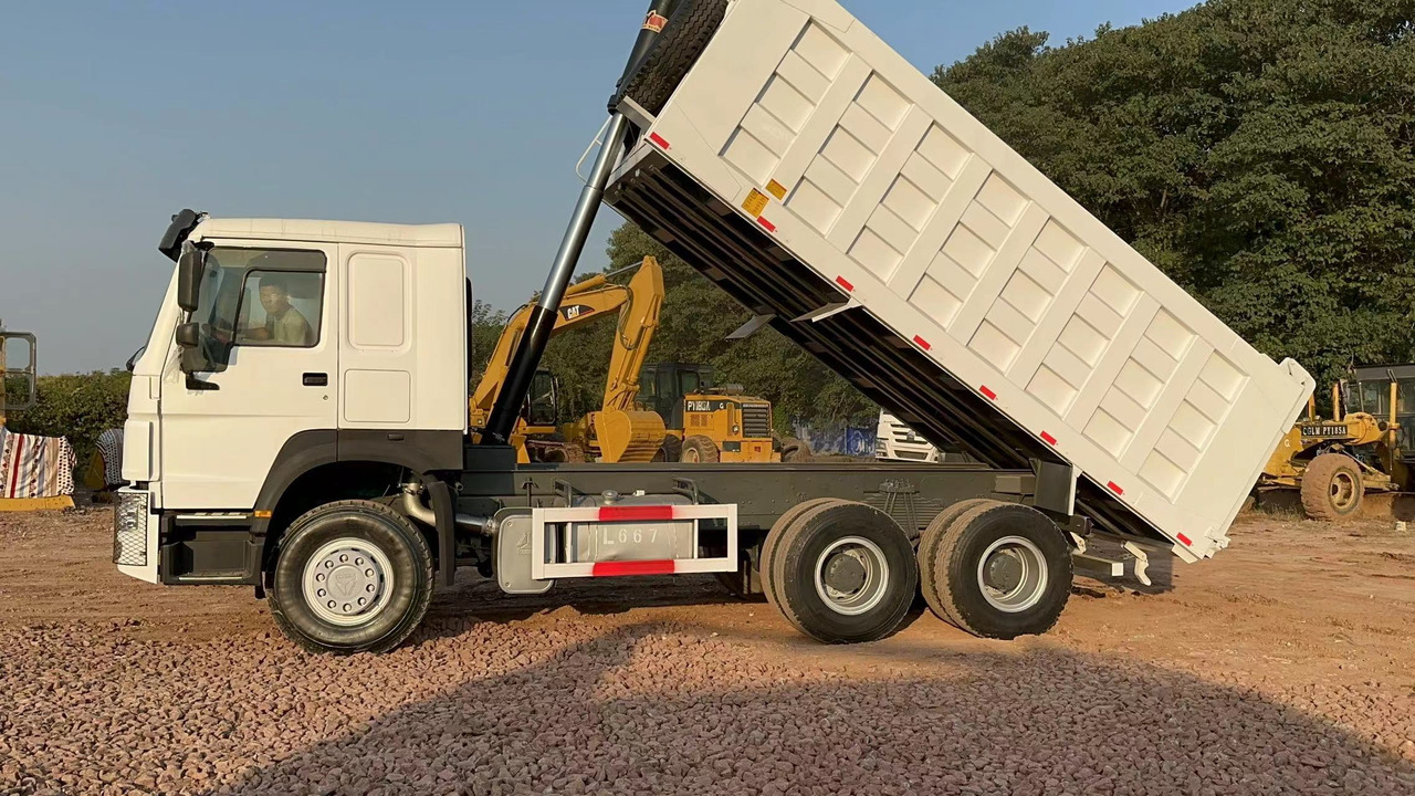 SINOTRUK HOWO 371hp 6x4 - قلابات: صور 5 SINOTRUK HOWO 371hp 6x4 - قلابات: صور 5