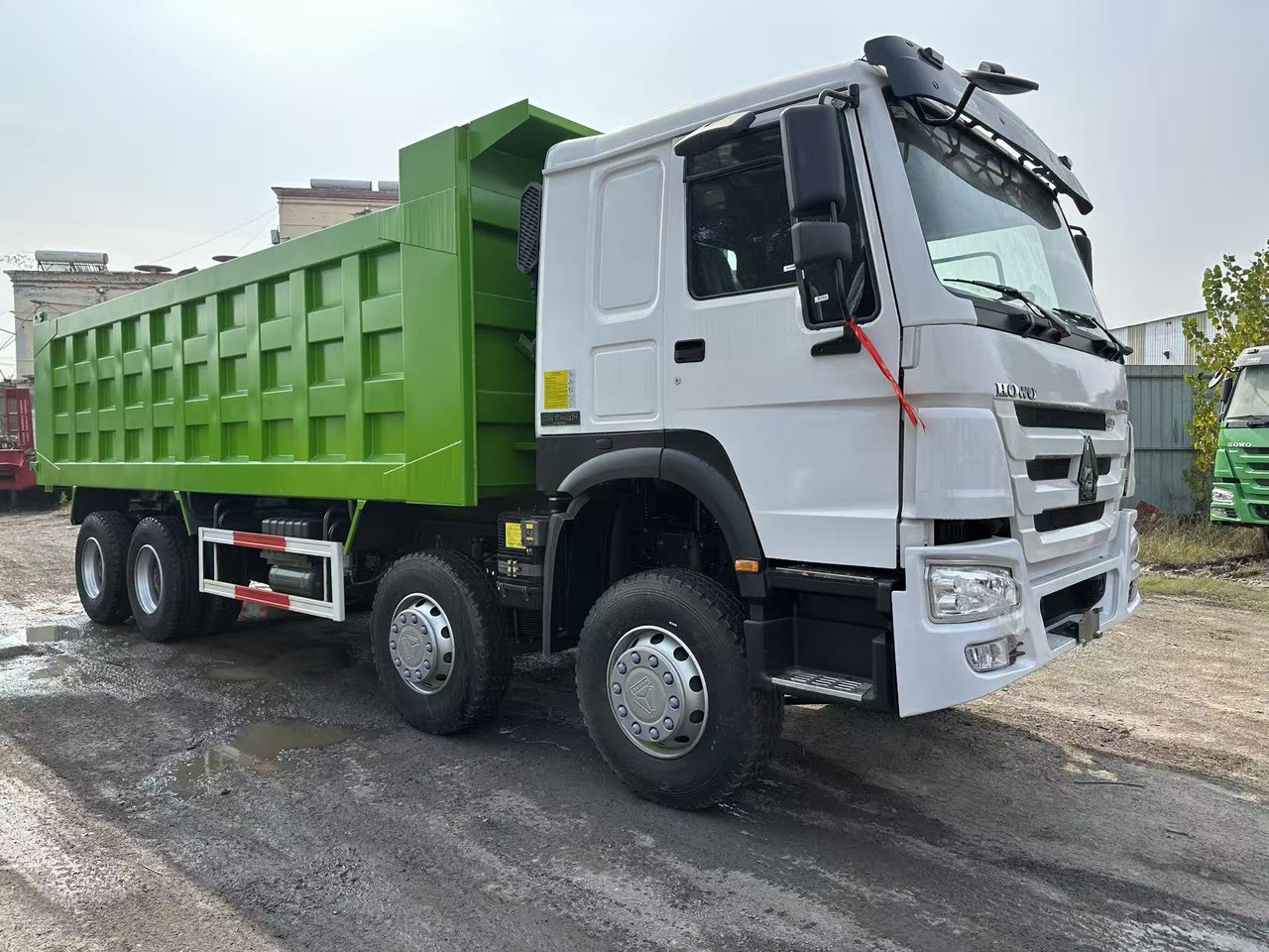 SINOTRUK HOWO 420HP 8X4 Tipper Truck - قلابات: صور 4 SINOTRUK HOWO 420HP 8X4 Tipper Truck - قلابات: صور 4