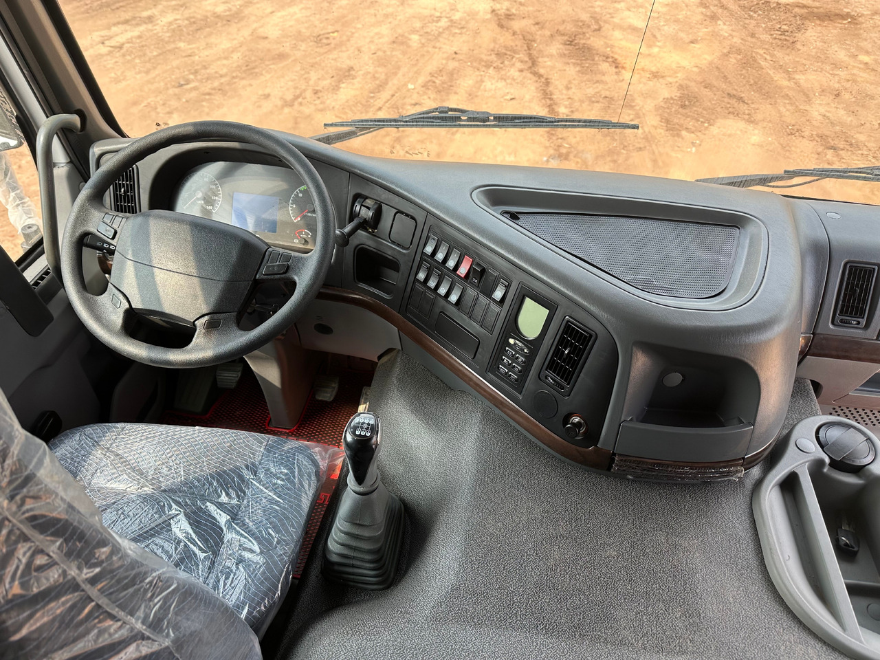 SINOTRUK HOWO Dump truck 371 6x4 - قلابات: صور 4 SINOTRUK HOWO Dump truck 371 6x4 - قلابات: صور 4