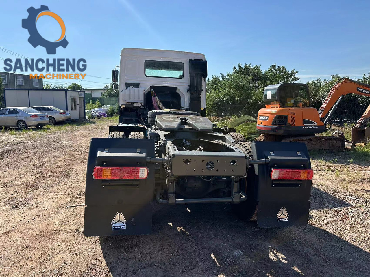 شاحنة جرار SINOTRUK HOWO Truck Head 371: صور 11 شاحنة جرار SINOTRUK HOWO Truck Head 371: صور 11