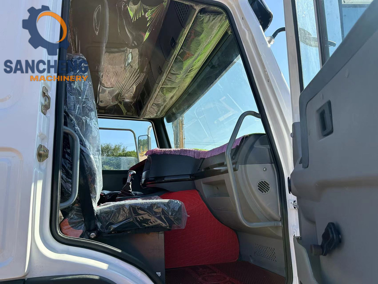 شاحنة جرار SINOTRUK HOWO Truck Head 371: صور 9 شاحنة جرار SINOTRUK HOWO Truck Head 371: صور 9