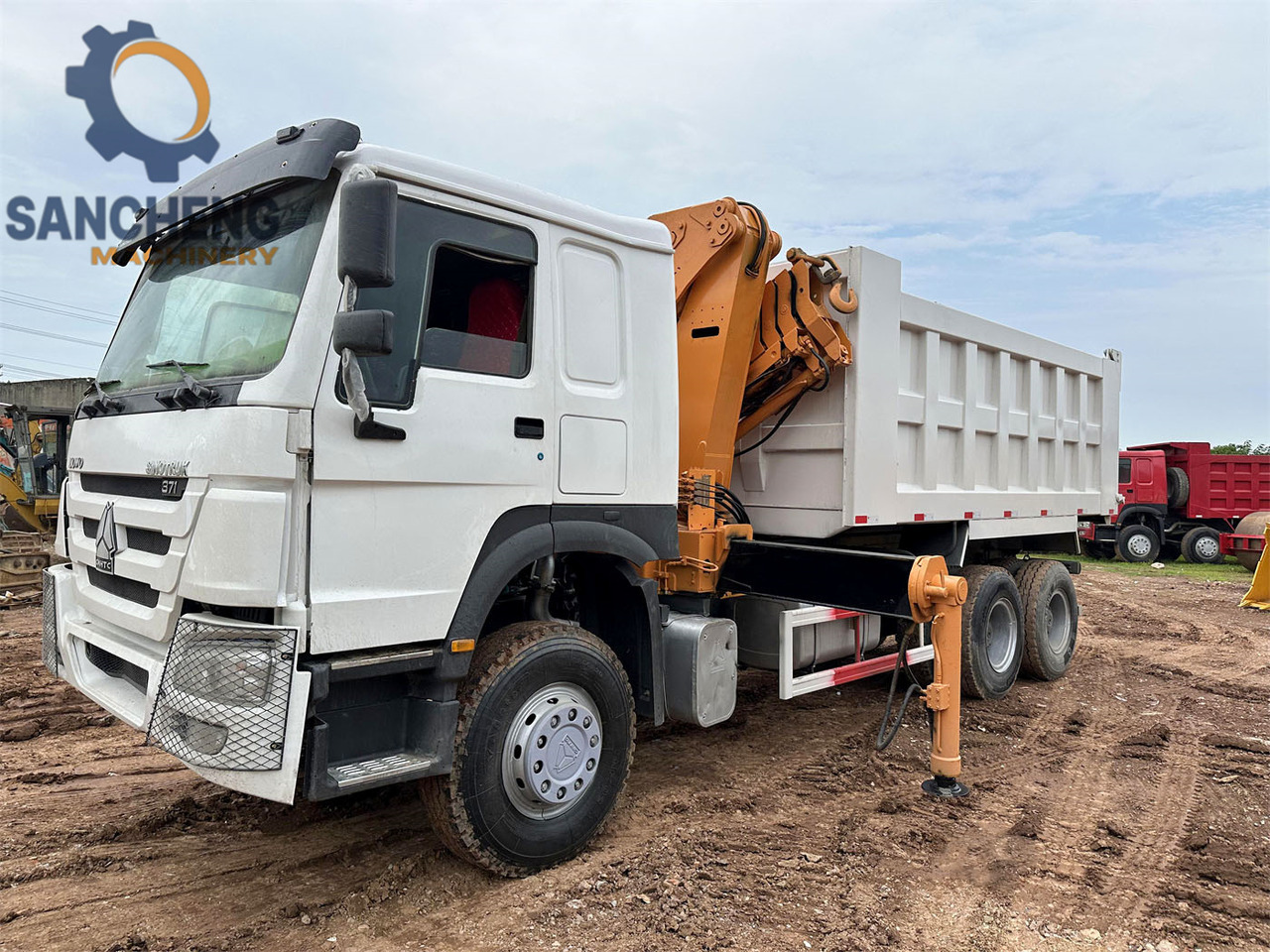 SINOTRUK Howo 371 6x4 crane truck - شاحنة كرين: صور 4 SINOTRUK Howo 371 6x4 crane truck - شاحنة كرين: صور 4