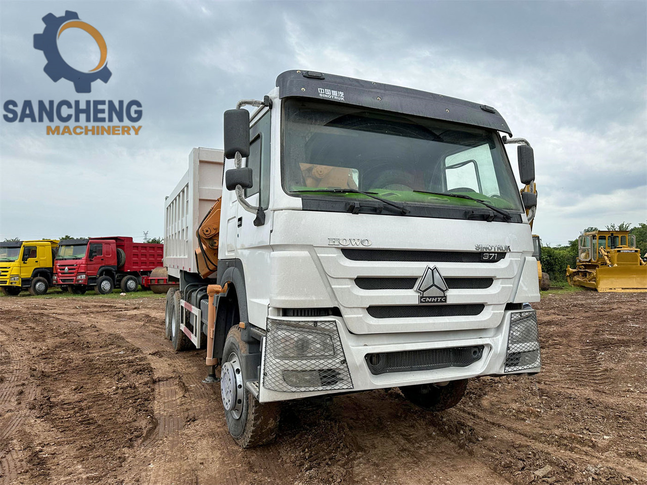 SINOTRUK Howo 371 6x4 crane truck - شاحنة كرين: صور 3 SINOTRUK Howo 371 6x4 crane truck - شاحنة كرين: صور 3