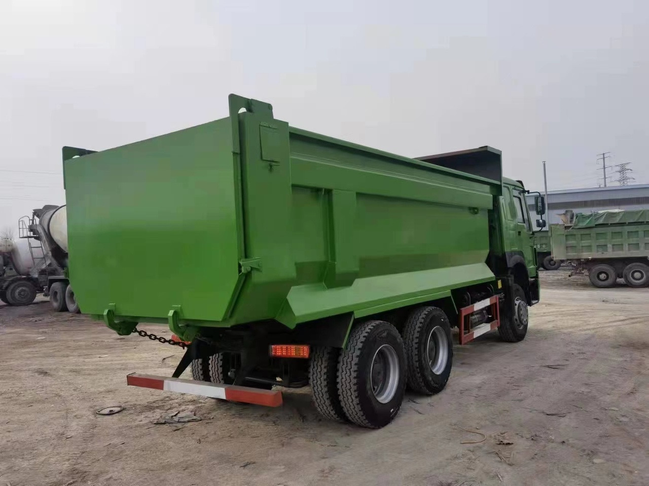 SINOTRUK Howo 371hp tipper truck - قلابات: صور 5 SINOTRUK Howo 371hp tipper truck - قلابات: صور 5