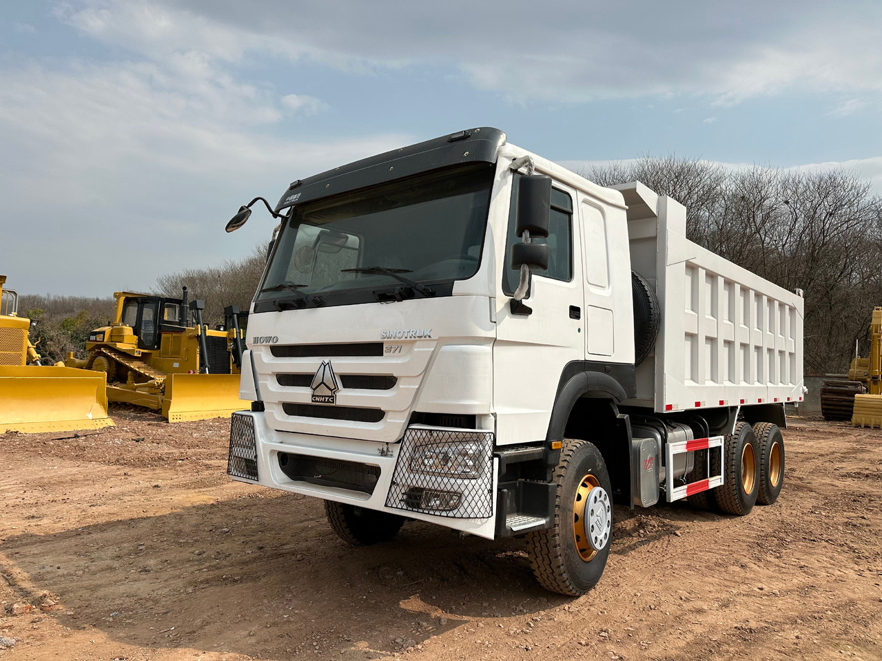 SINOTRUK Howo Dump truck 371 - قلابات: صور 4 SINOTRUK Howo Dump truck 371 - قلابات: صور 4