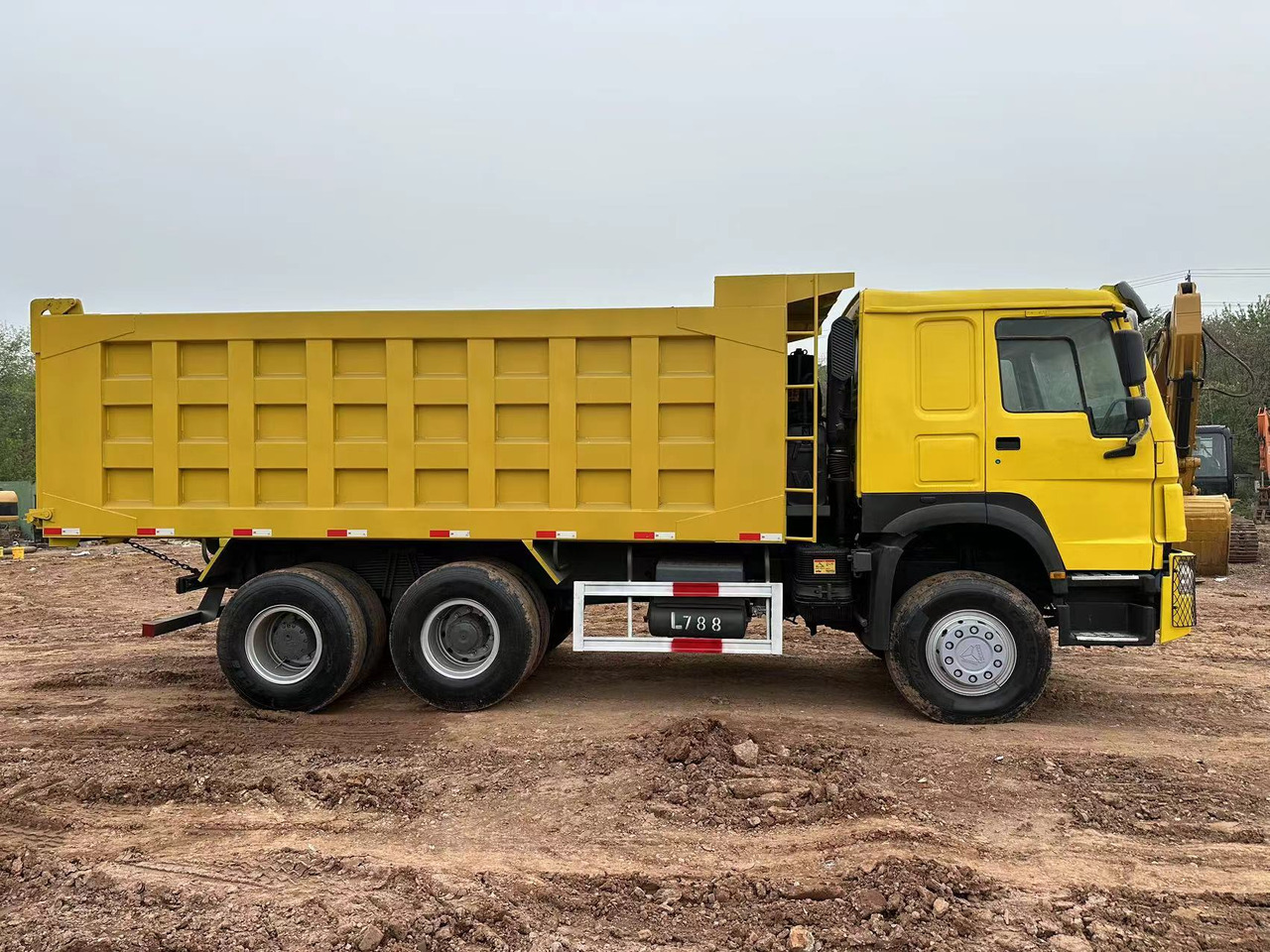 SINOTRUK Howo Dump truck 371 - قلابات: صور 1 SINOTRUK Howo Dump truck 371 - قلابات: صور 1